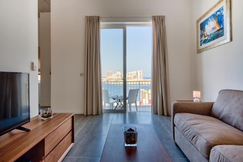 Vallettastay - Harbor View Gem -Sea View 2 Bed Apt Exterior photo