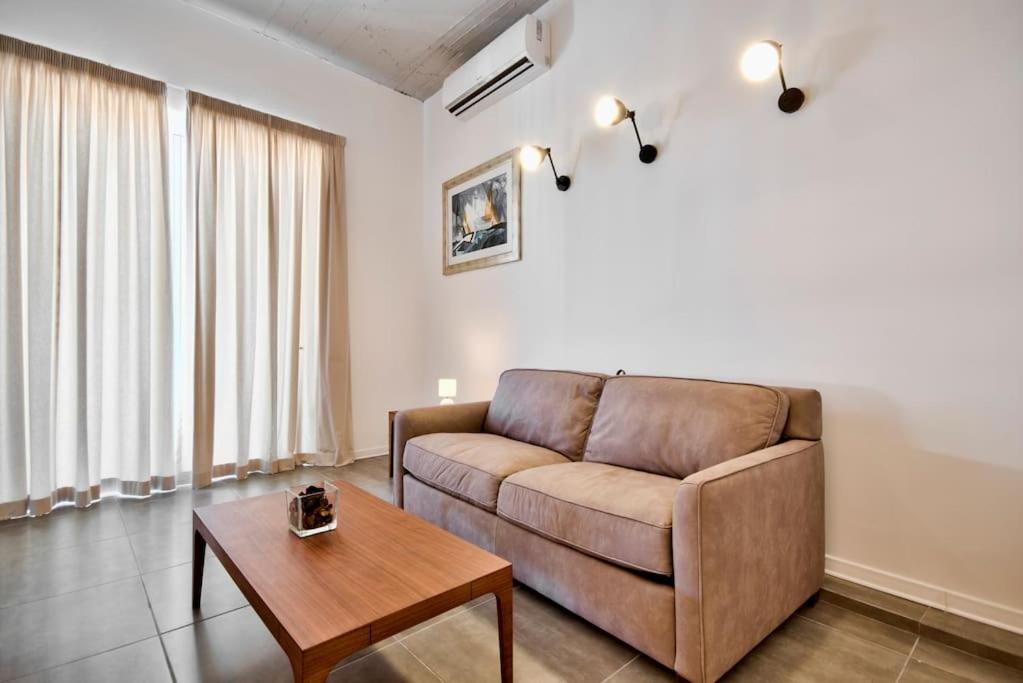 Vallettastay - Harbor View Gem -Sea View 2 Bed Apt Exterior photo
